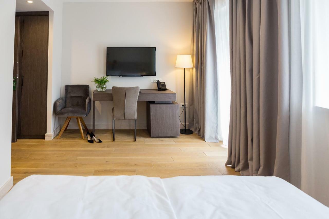 Hotel Florian&Godler Karlovac Bagian luar foto